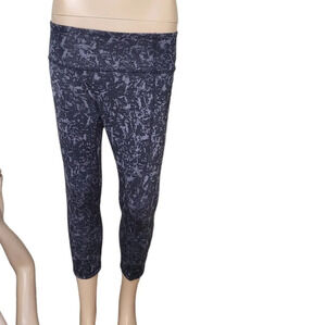 Athleta Woodland Chaturanga Reversable Capri Pant